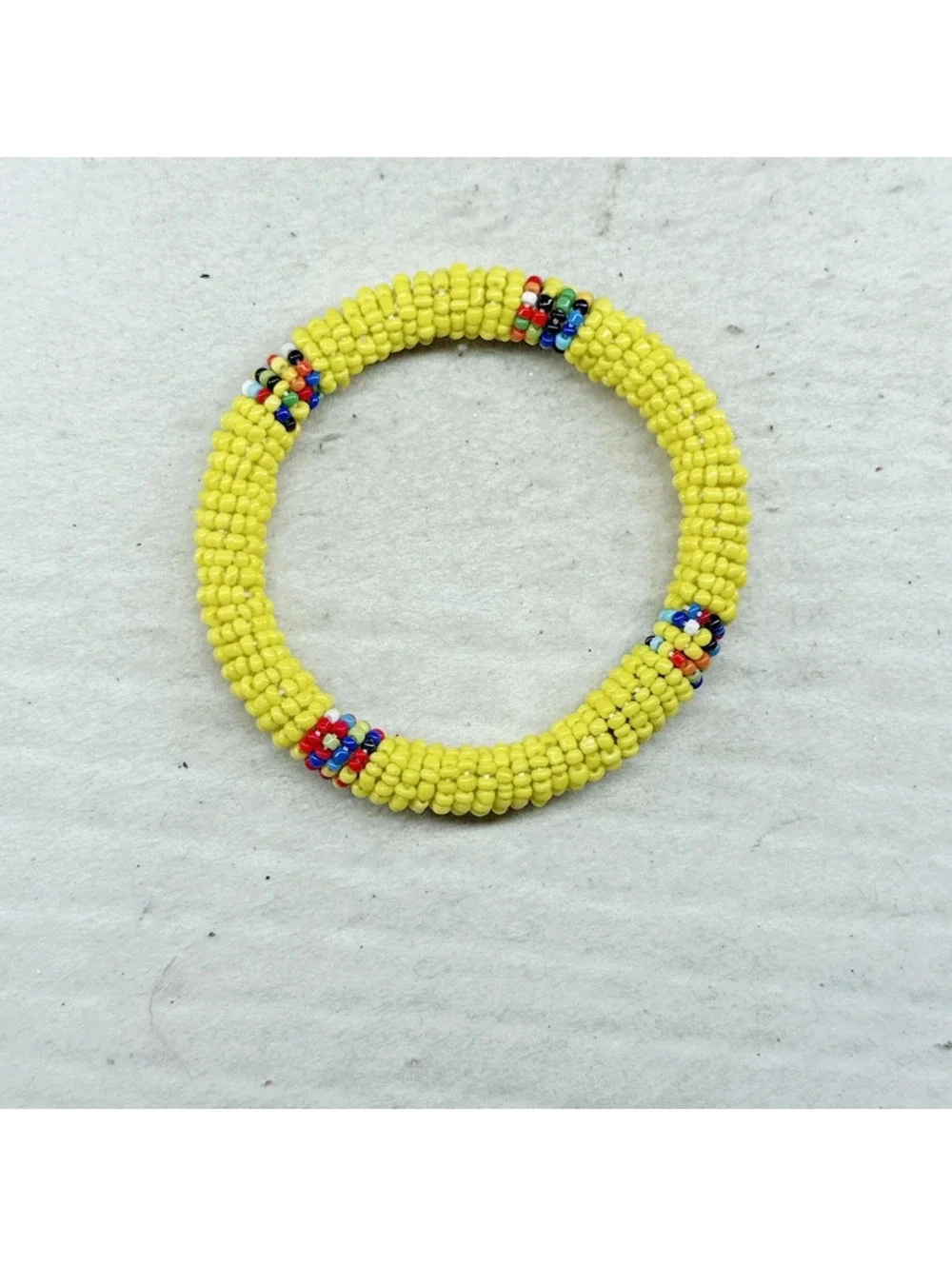 5352gc. Yellow Seed Bead Bangle Bracelet